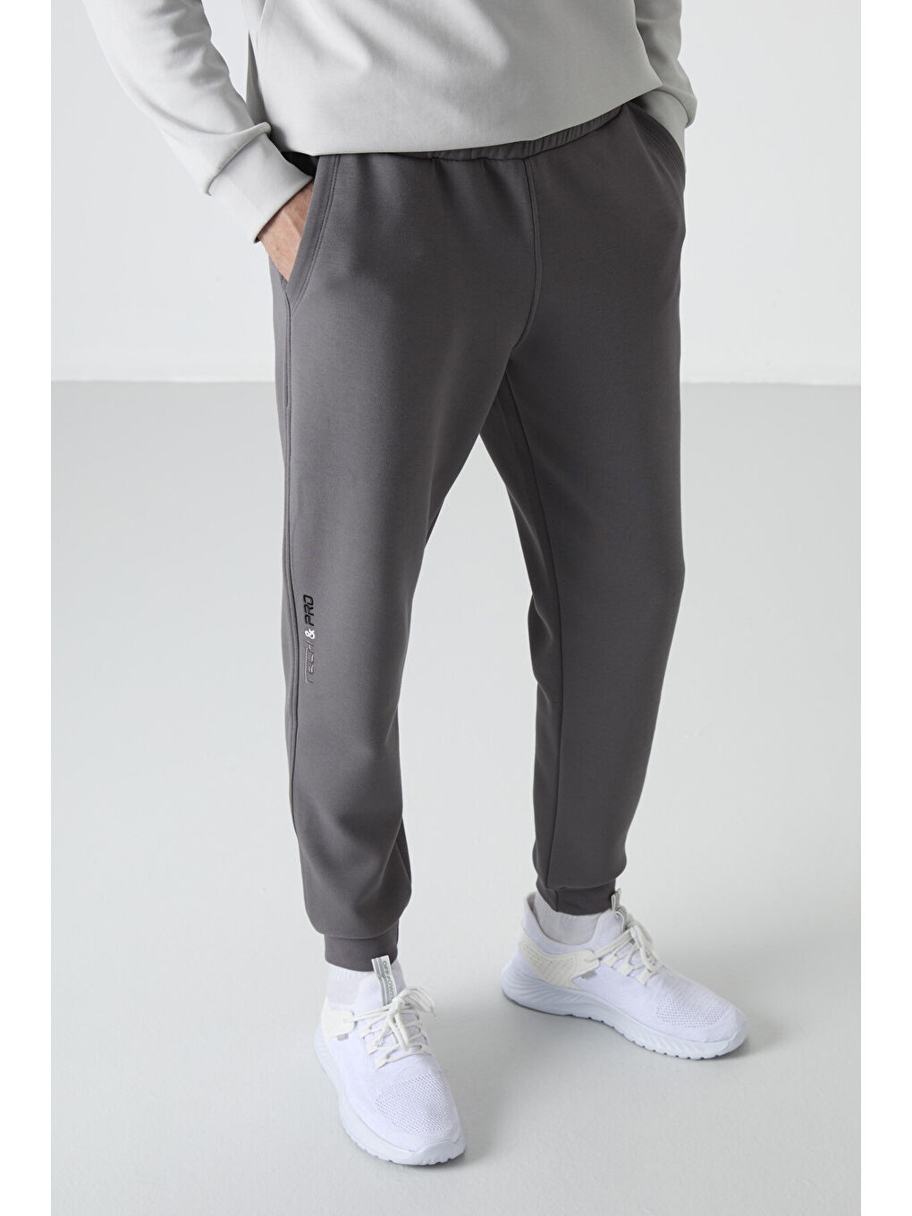 Koyu Gri Bağcıklı Dar Paça  Erkek Jogger Eşofman Altı - 84999