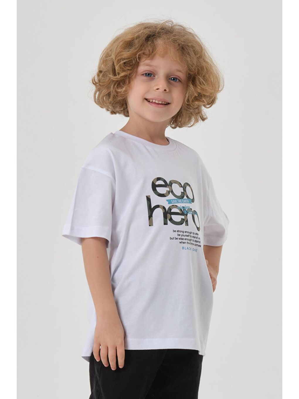 Beyaz Bisiklet Yaka Baskılı Erkek Çocuk T-shırt-1
