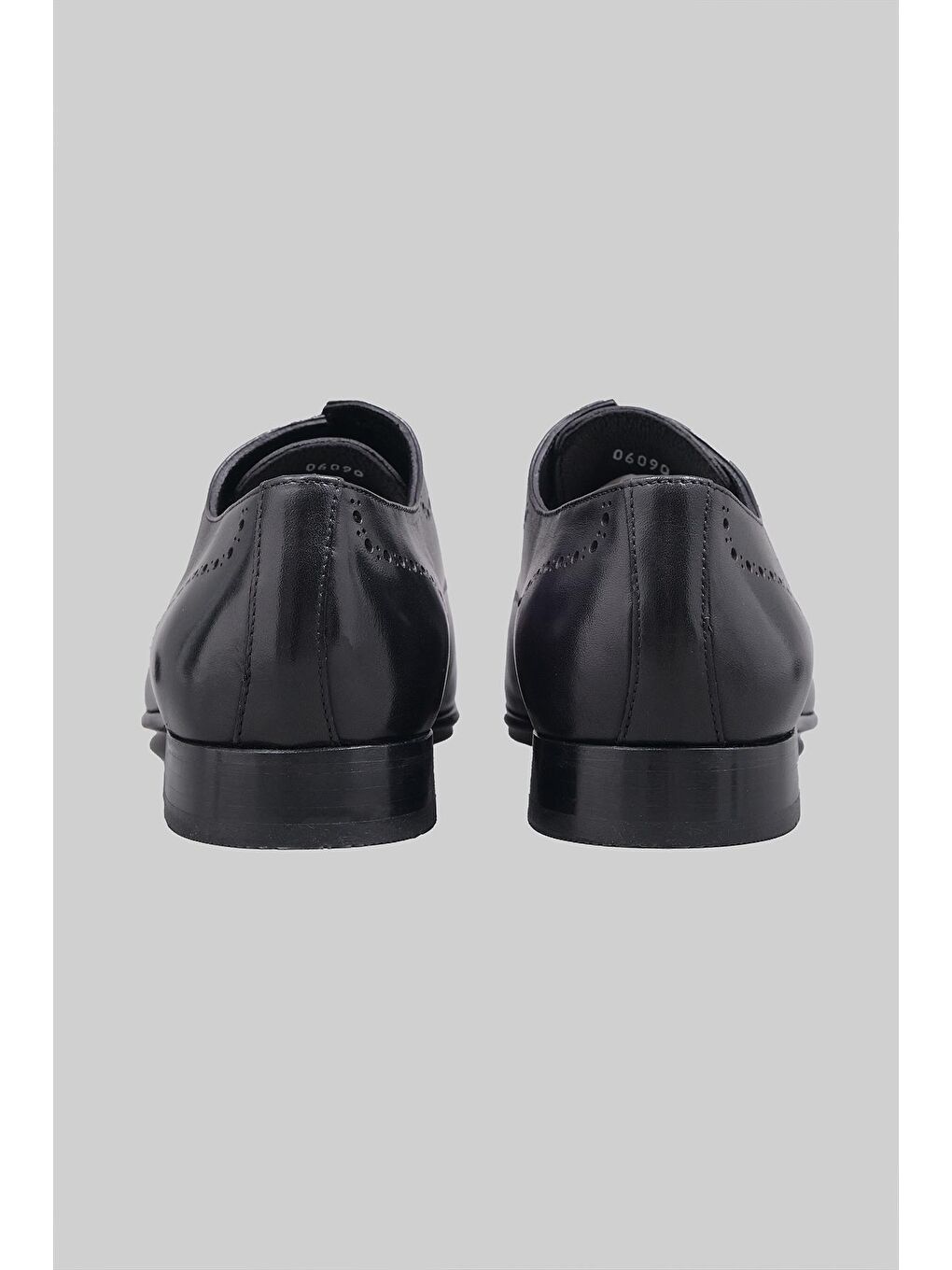 Siyah Dorian Hakiki Deri Kösele Taban Klasik Bağcıklı Ayakkabı Erkek-4