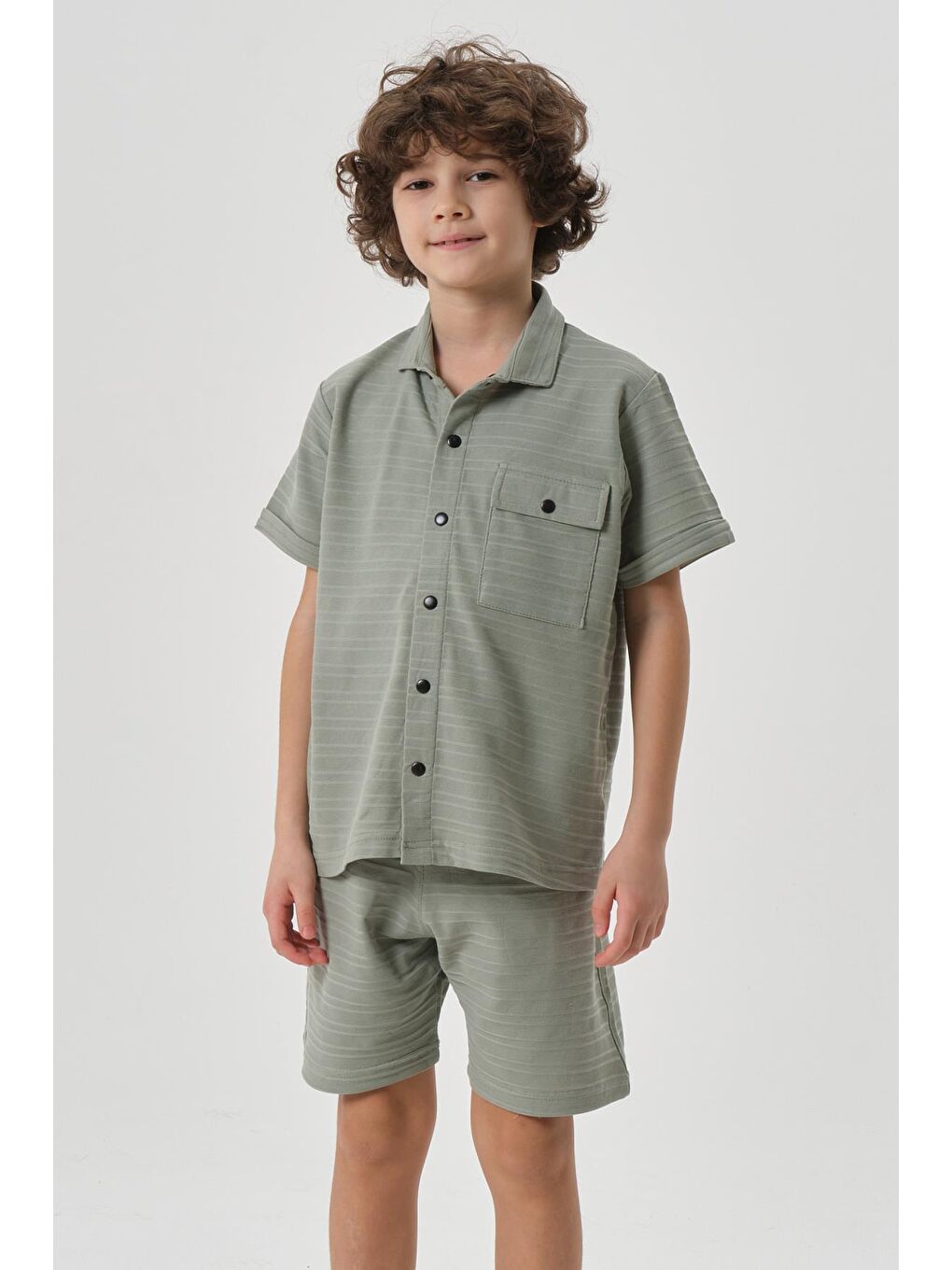 Haki Çizgili Petek Kumaş Gömlek Düğme Detaylı Erkek Çocuk Alt Üst Takım-1