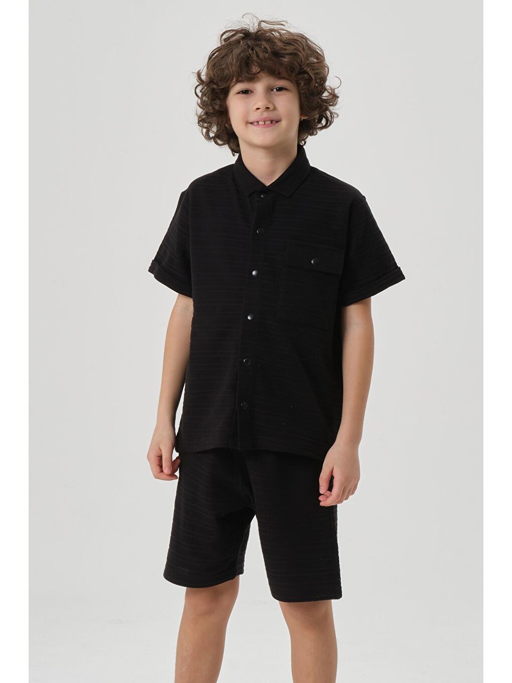 Siyah Çizgili Petek Kumaş Gömlek Düğme Detaylı Erkek Çocuk Alt Üst Takım-4