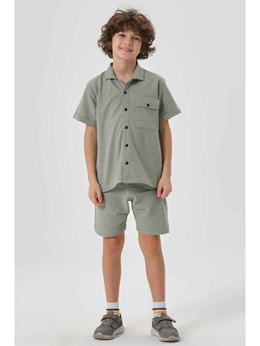 Haki Çizgili Petek Kumaş Gömlek Düğme Detaylı Erkek Çocuk Alt Üst Takım-2