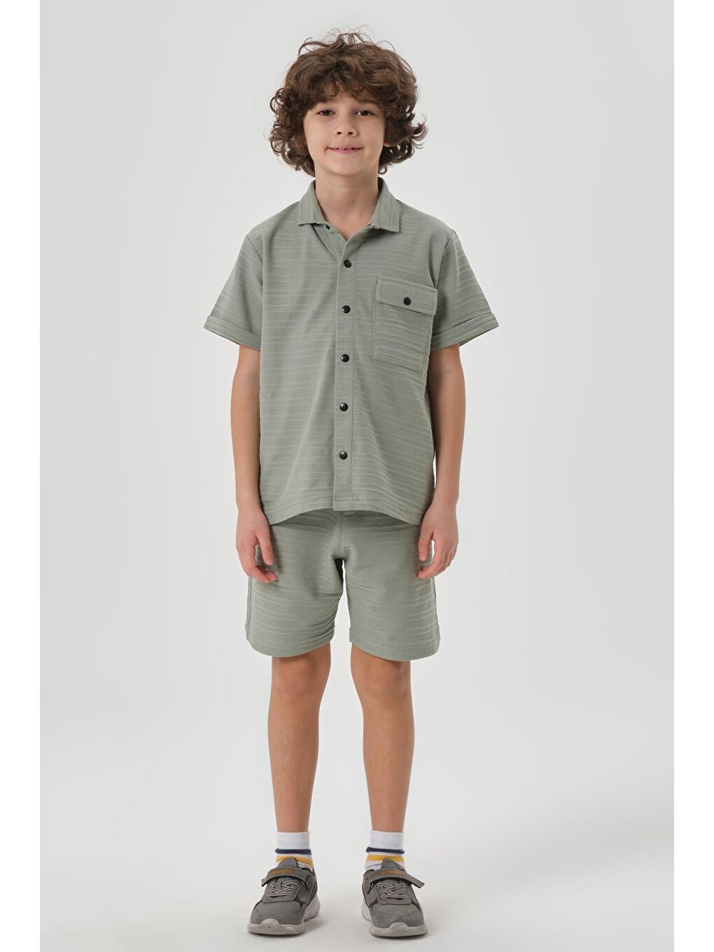 Haki Çizgili Petek Kumaş Gömlek Düğme Detaylı Erkek Çocuk Alt Üst Takım-4
