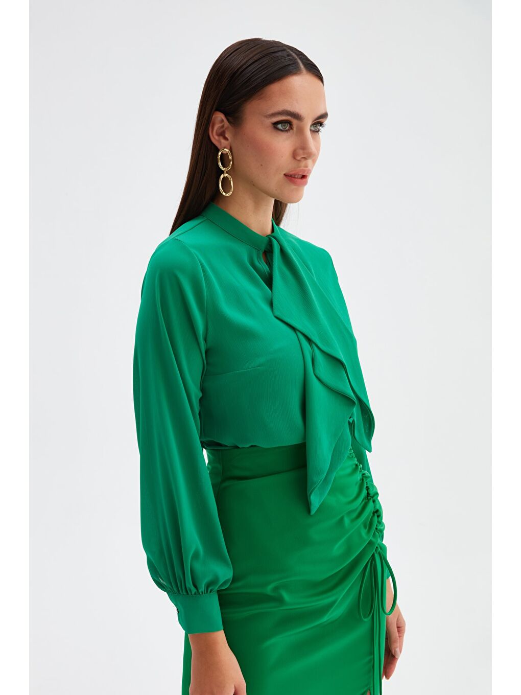 Fular Detaylı Salaş Bluz - Yeşil-4