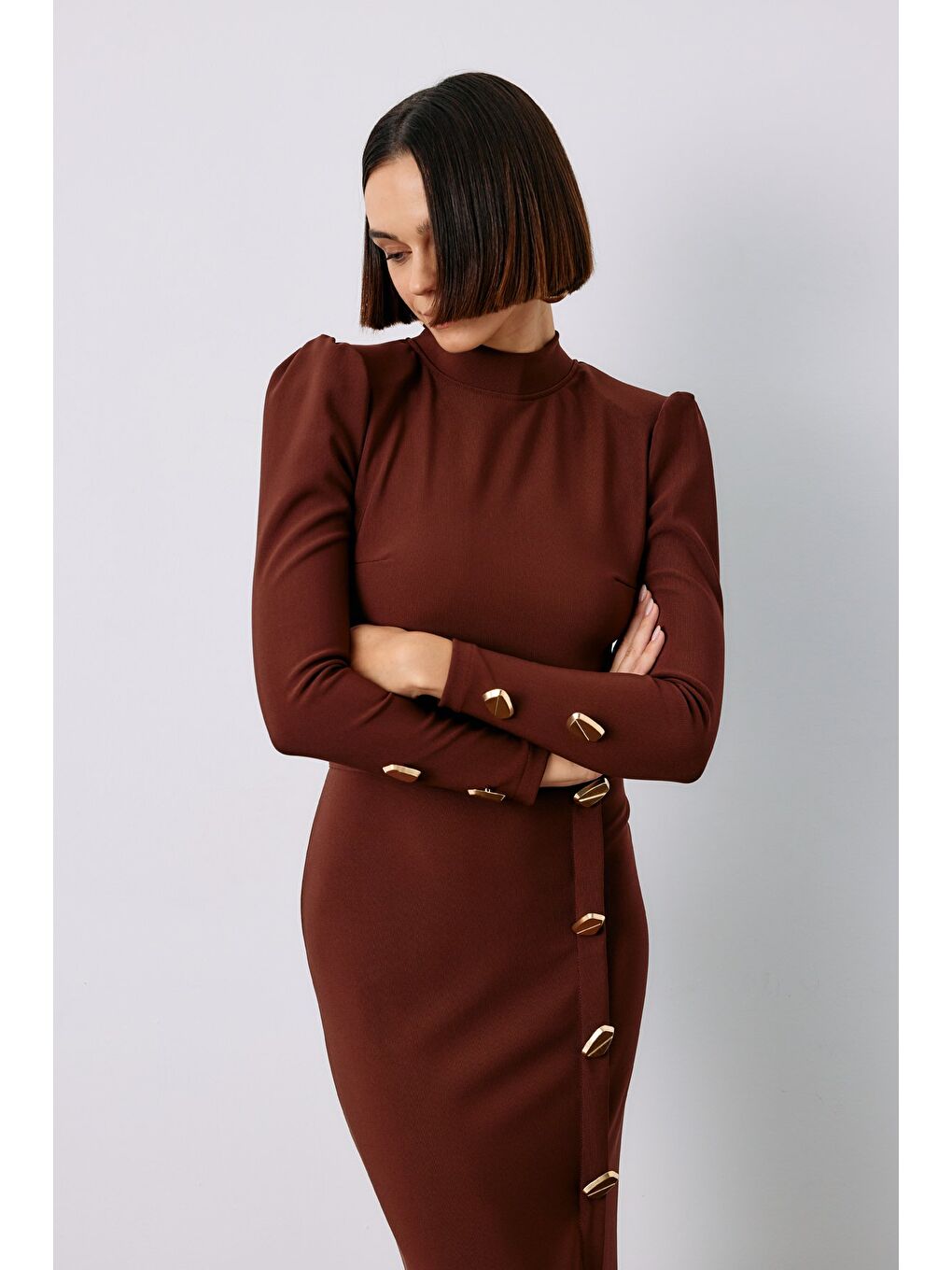 Kahverengi Düğme Detaylı Crop Bluz - Kahve