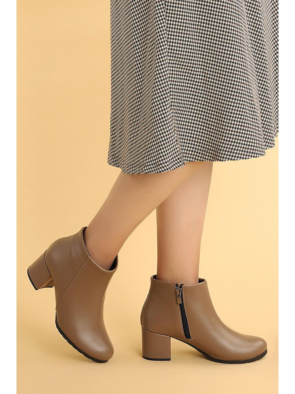 Bej 520 Cilt 6 Cm Topuklu Termo Taban Kadın Bot Ayakkabı-2