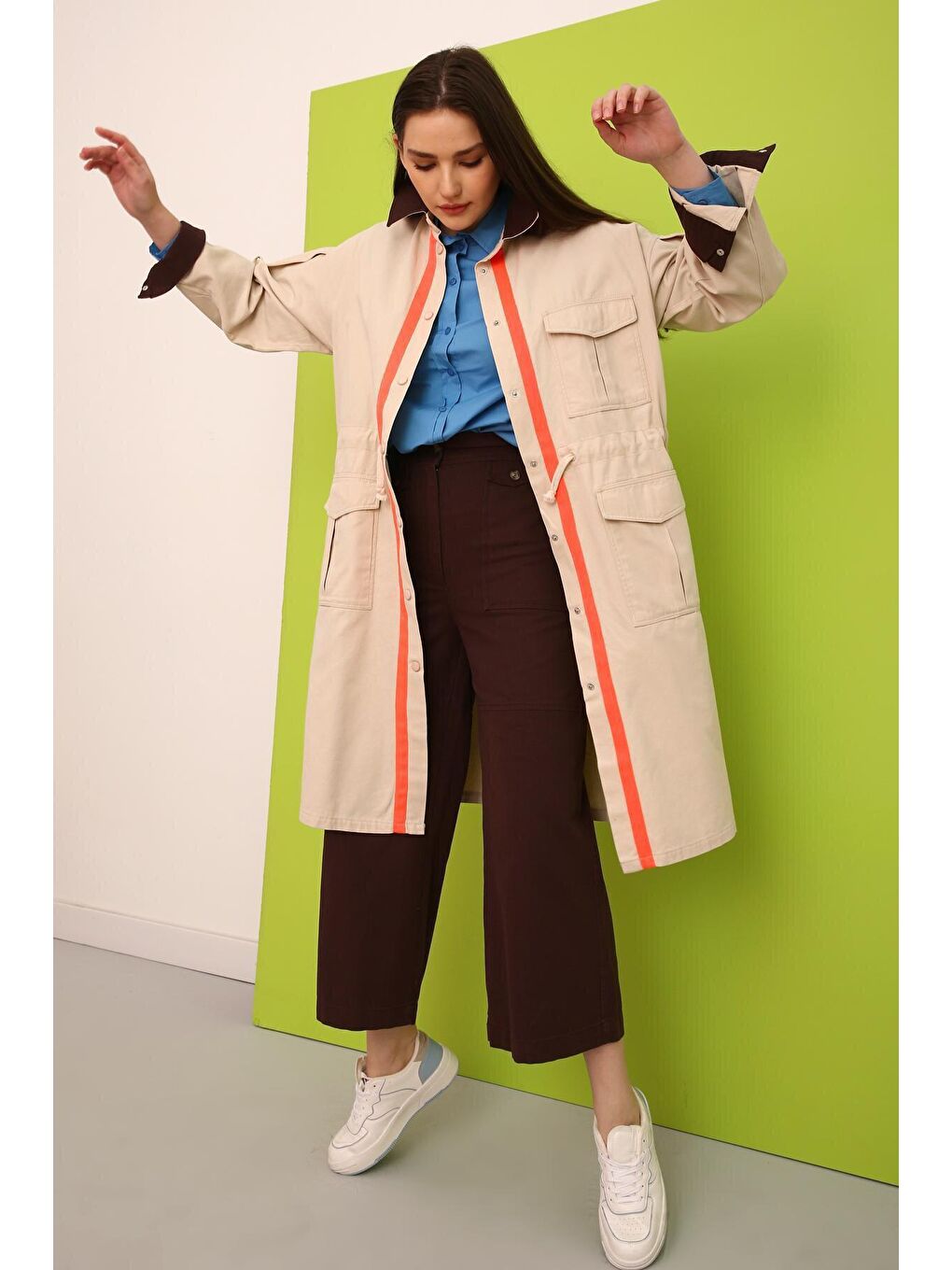 Kum Beji %100 Pamuk Neon Detaylı Çıtçıtlı Spor Trençkot