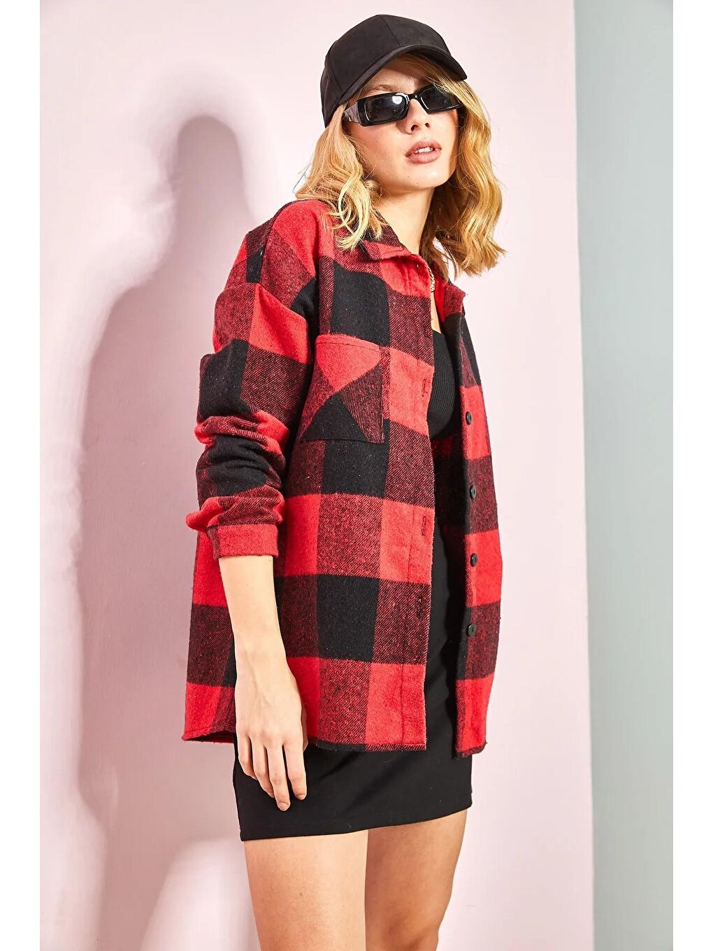 Siyah Kadın Cepli Kaşe Oduncu Gömlek