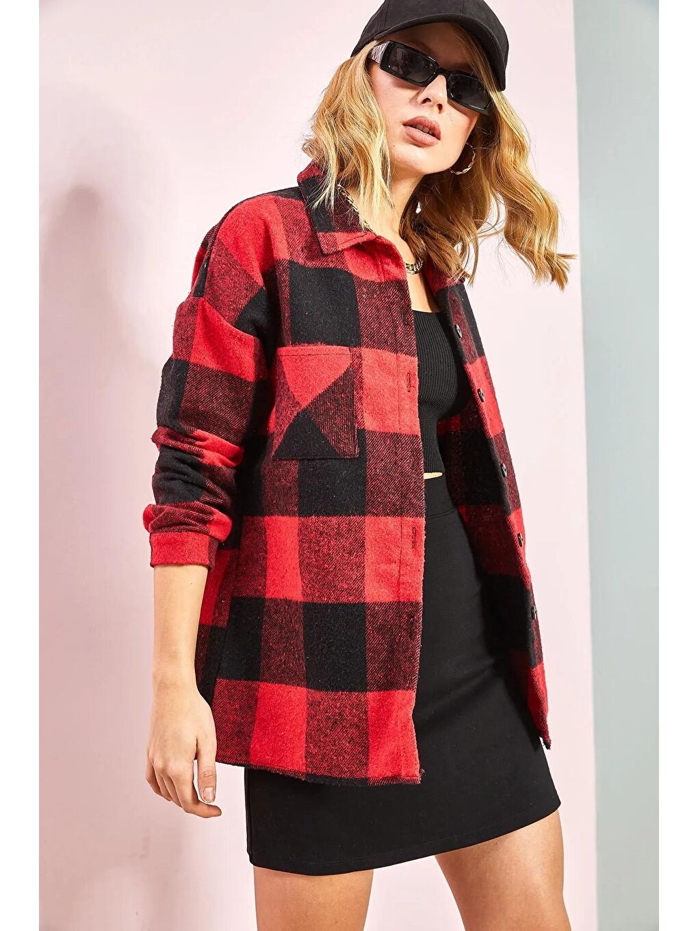 Siyah Kadın Cepli Kaşe Oduncu Gömlek-1