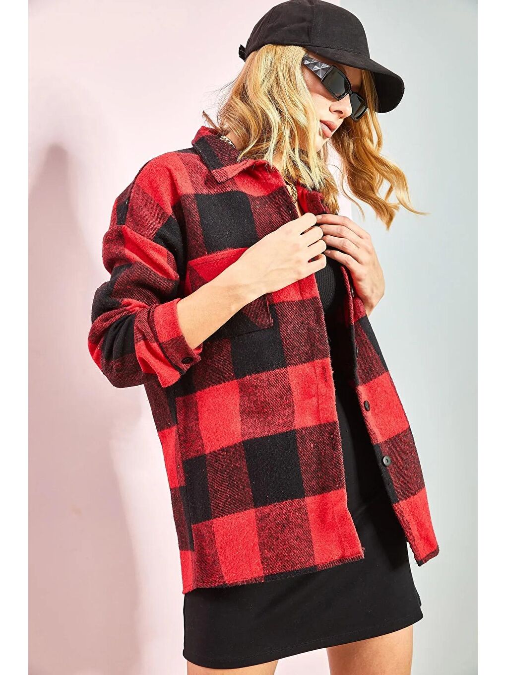 Siyah Kadın Cepli Kaşe Oduncu Gömlek-3