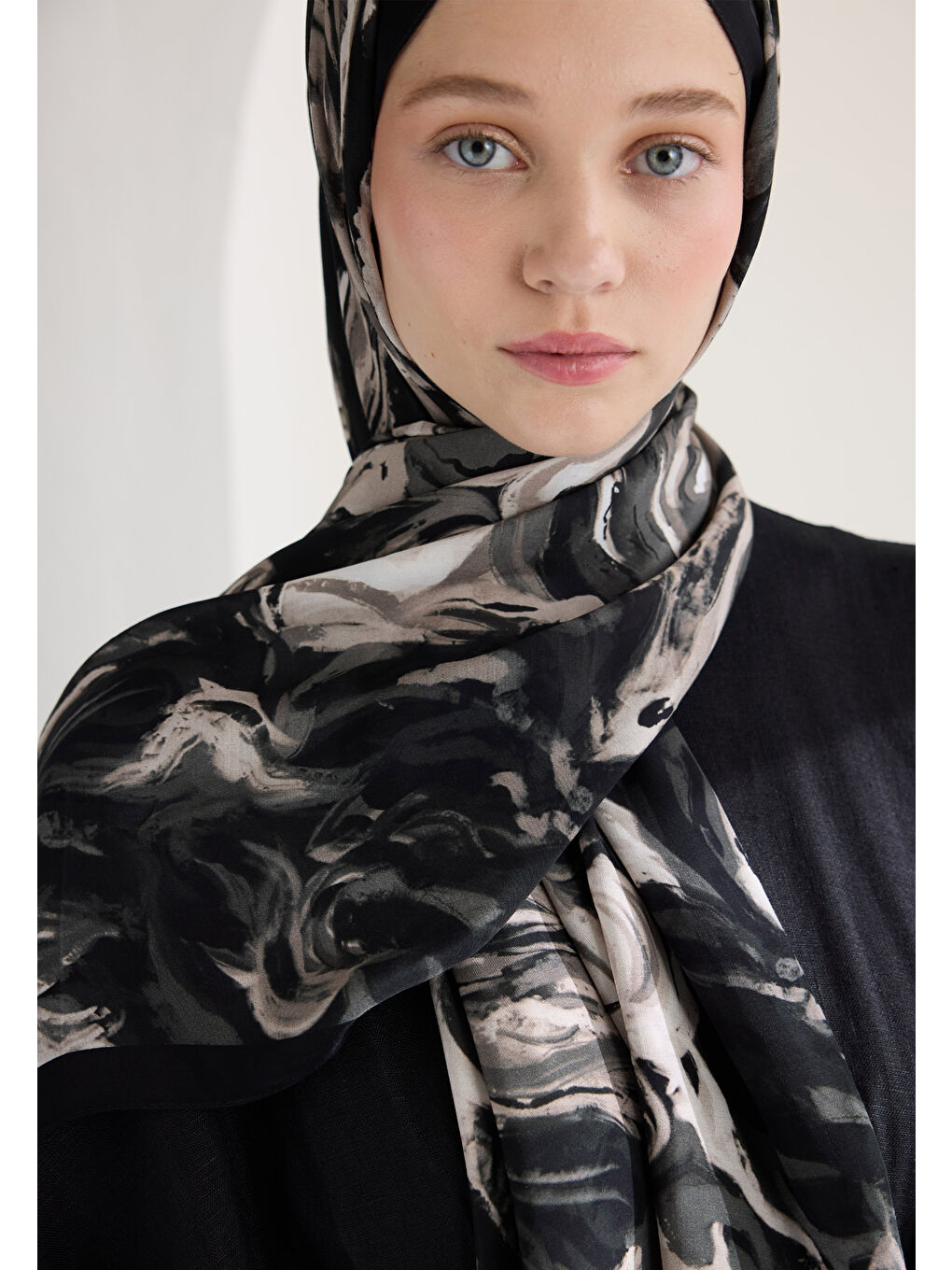 Rosıe Floş Viskon Şal Siyah-1