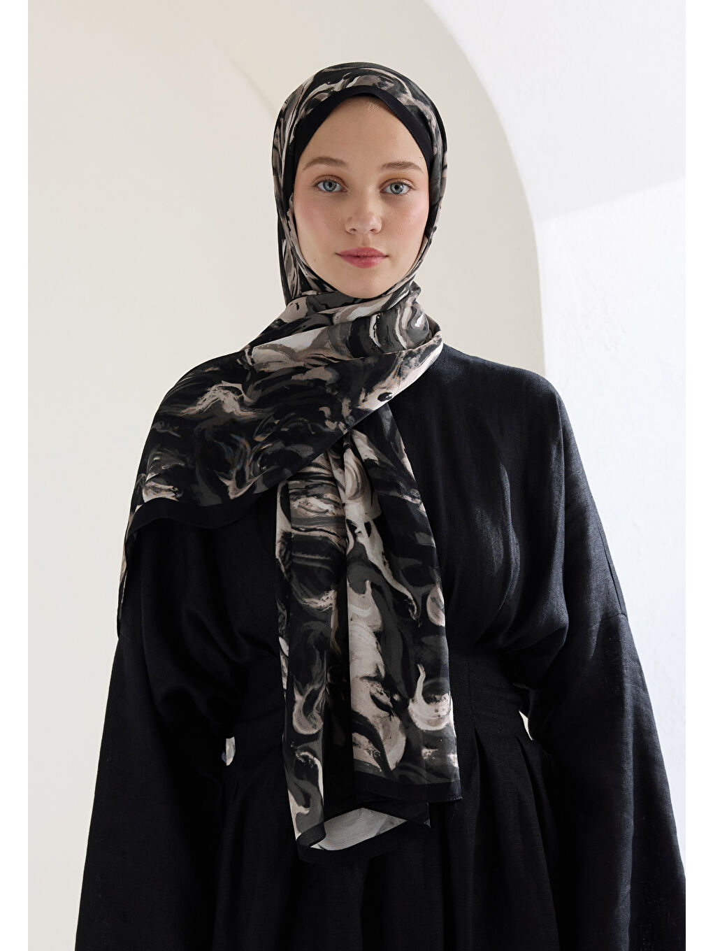 Rosıe Floş Viskon Şal Siyah-2