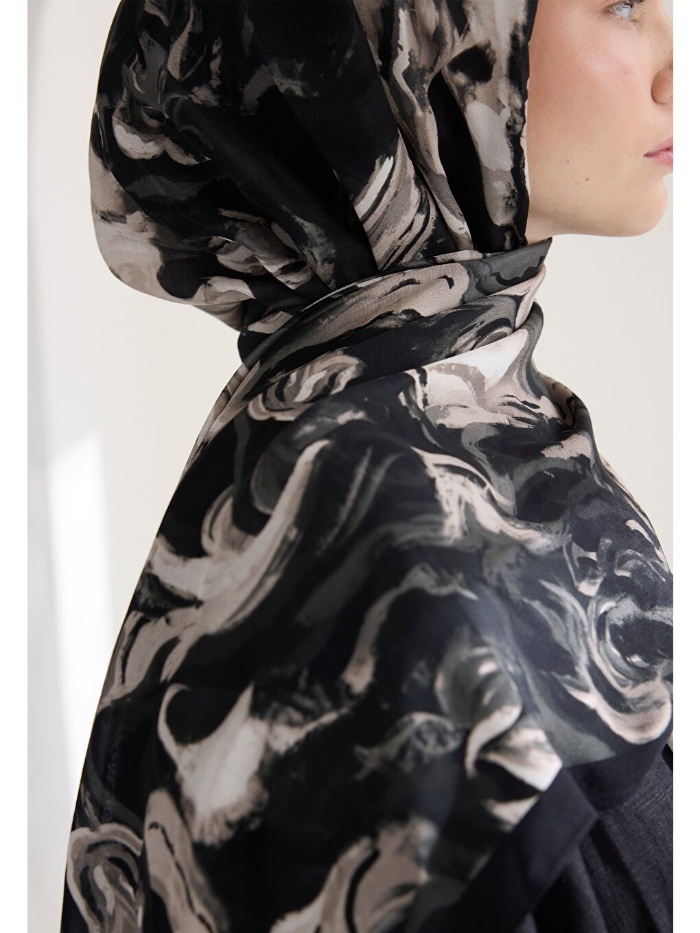 Rosıe Floş Viskon Şal Siyah-3