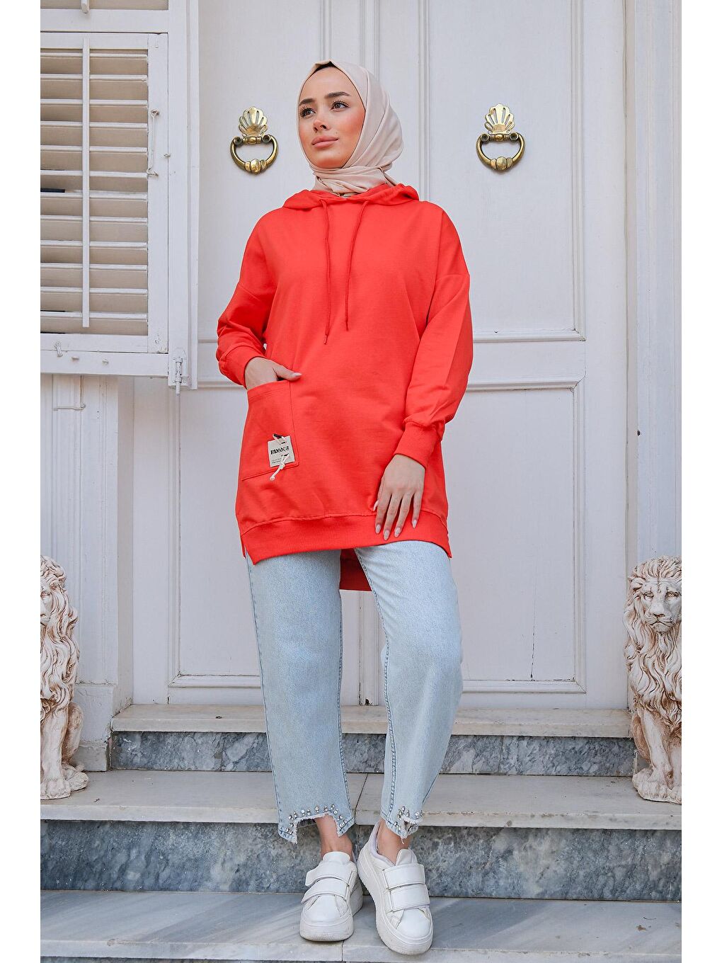 Kırmızı Kapüşonlu Tek Cepli Sweat Nar Çiçeği-1