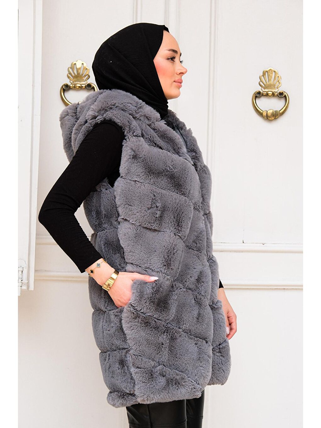 Kapüşonlu Peluş Kürk Yelek Gri-4