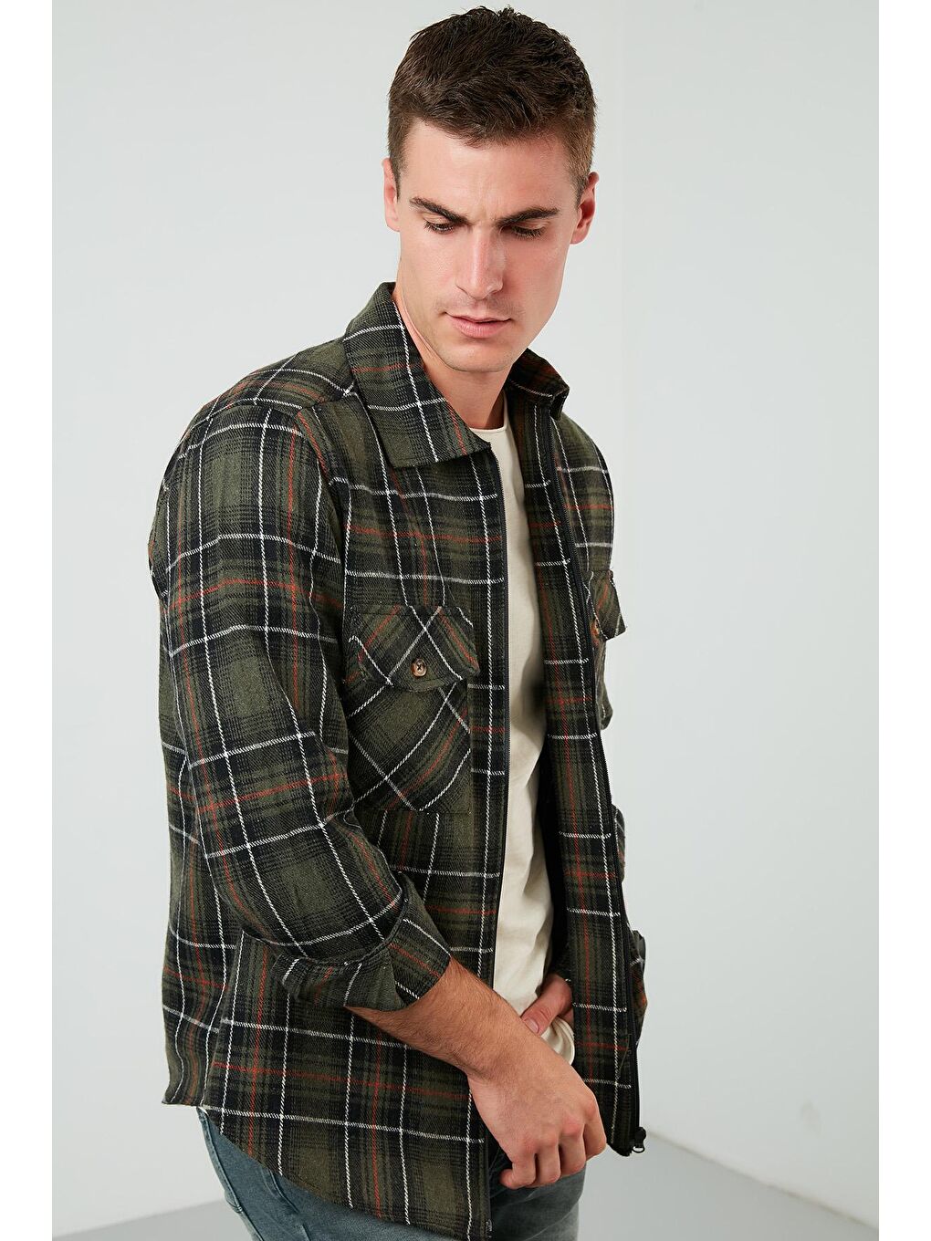 Haki Fermuarlı Çift Cepli Ekoseli Gömlek CF21W112832-3