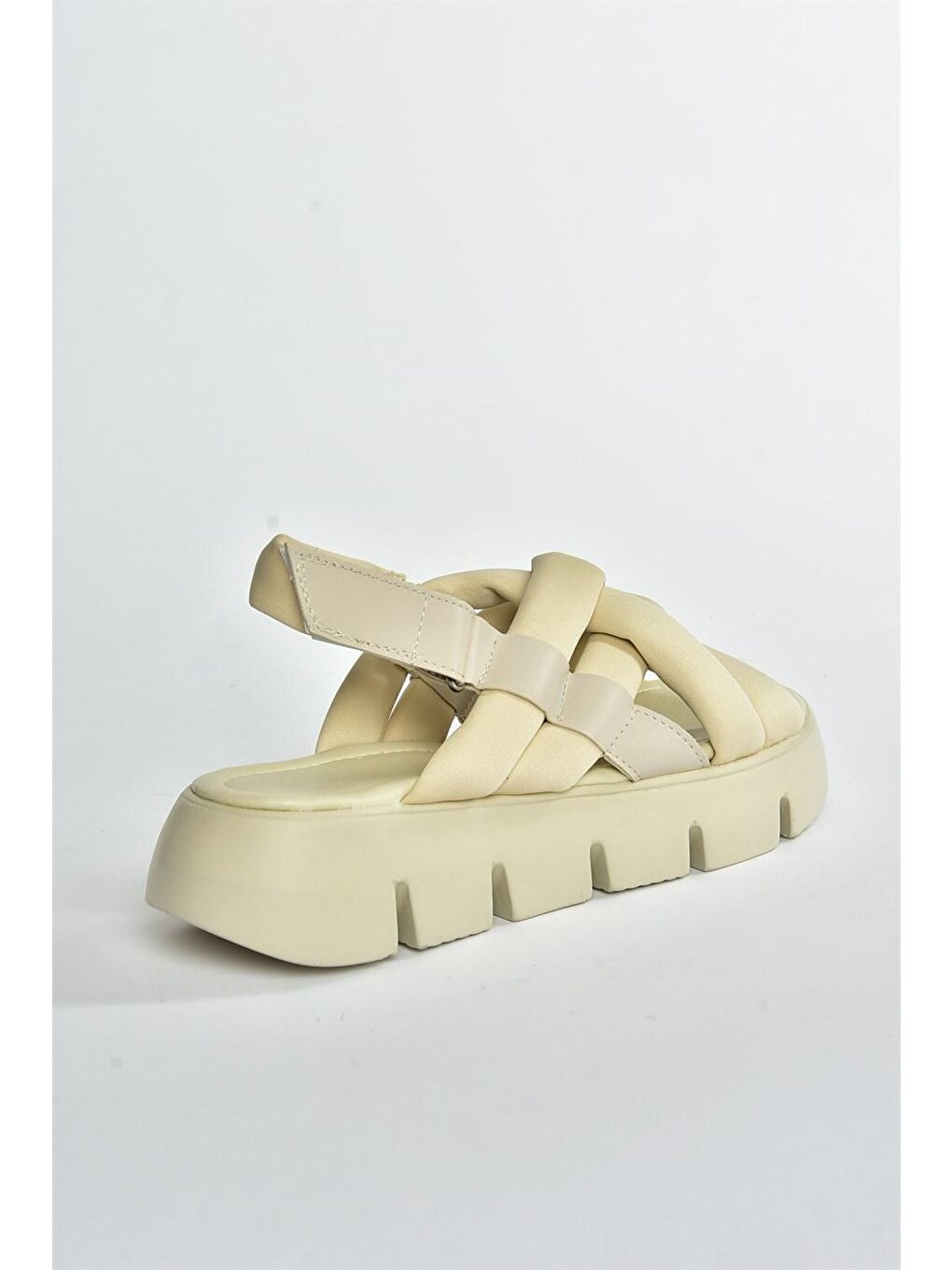 Bej Kumaş Kalın Tabanlı Kadın Sandalet M267083104-4