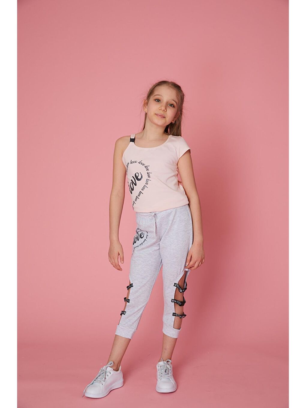 Pembe Kız Çocuk Askılı Love Tişört-1