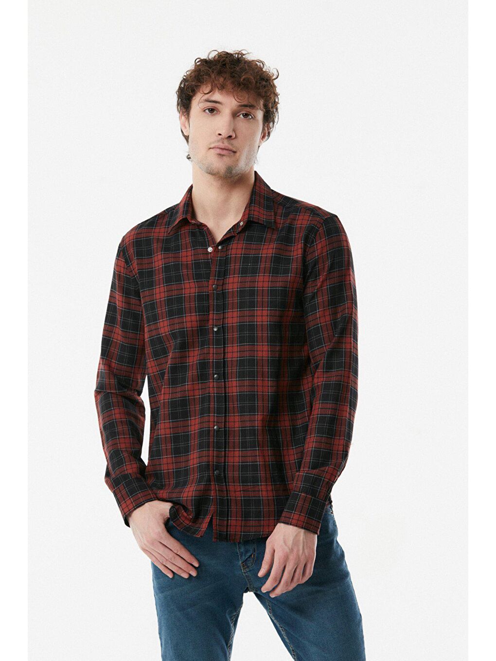 Kahverengi Ekose Desenli Çıtçıtlı Gömlek-2