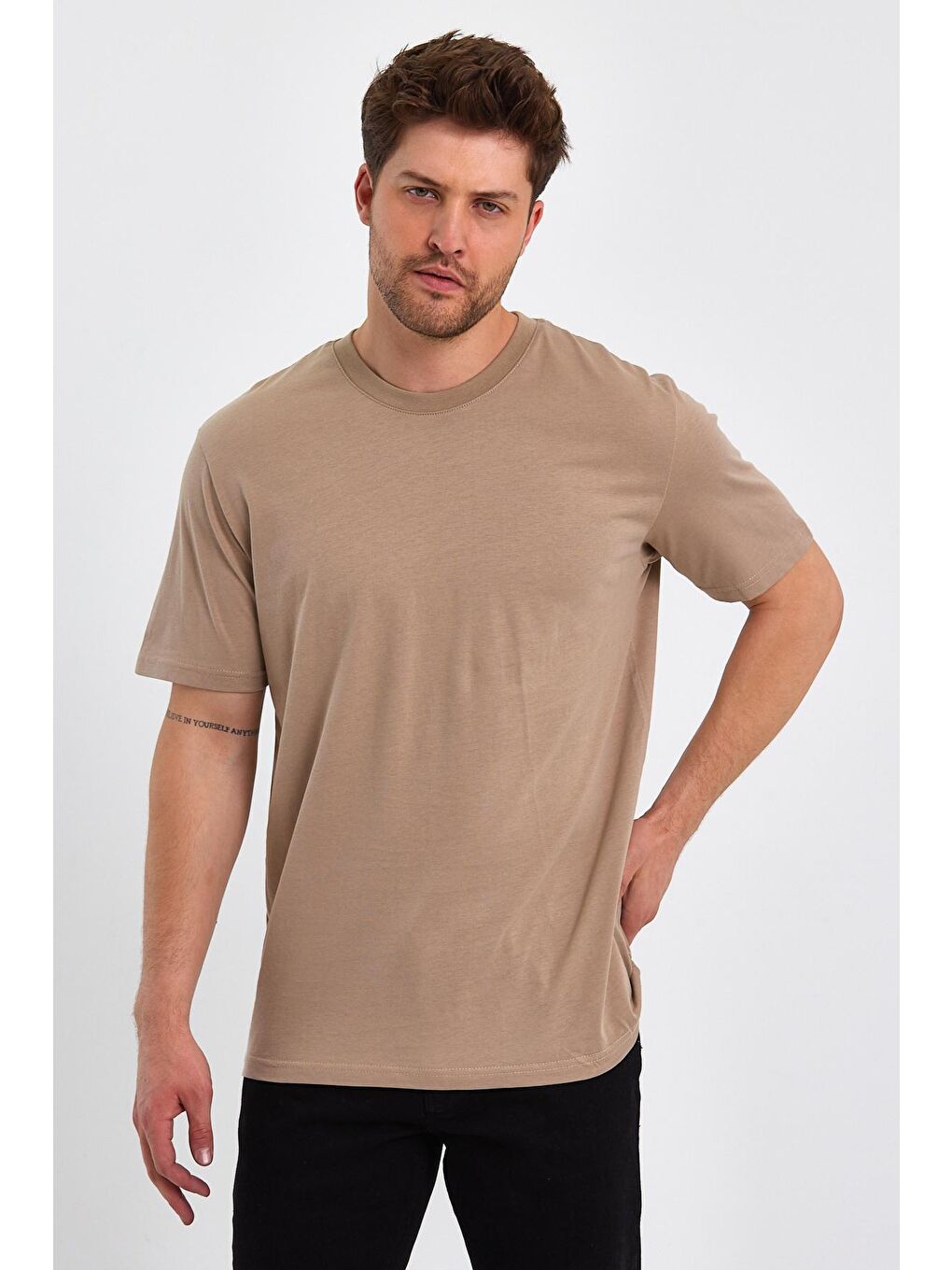 Bej Bisiklet Yaka Relax Fit Erkek Tişört