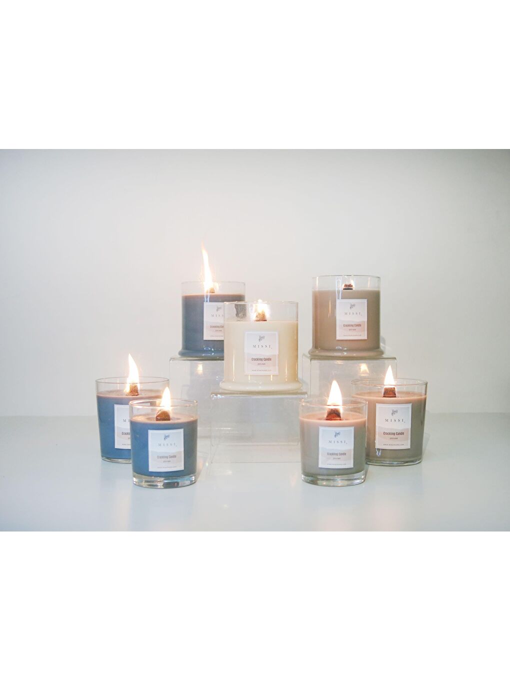 Ahşap Fitilli Dark Amber Kahverengi Crackling (Çıtırtılı) Vegan Mum-1