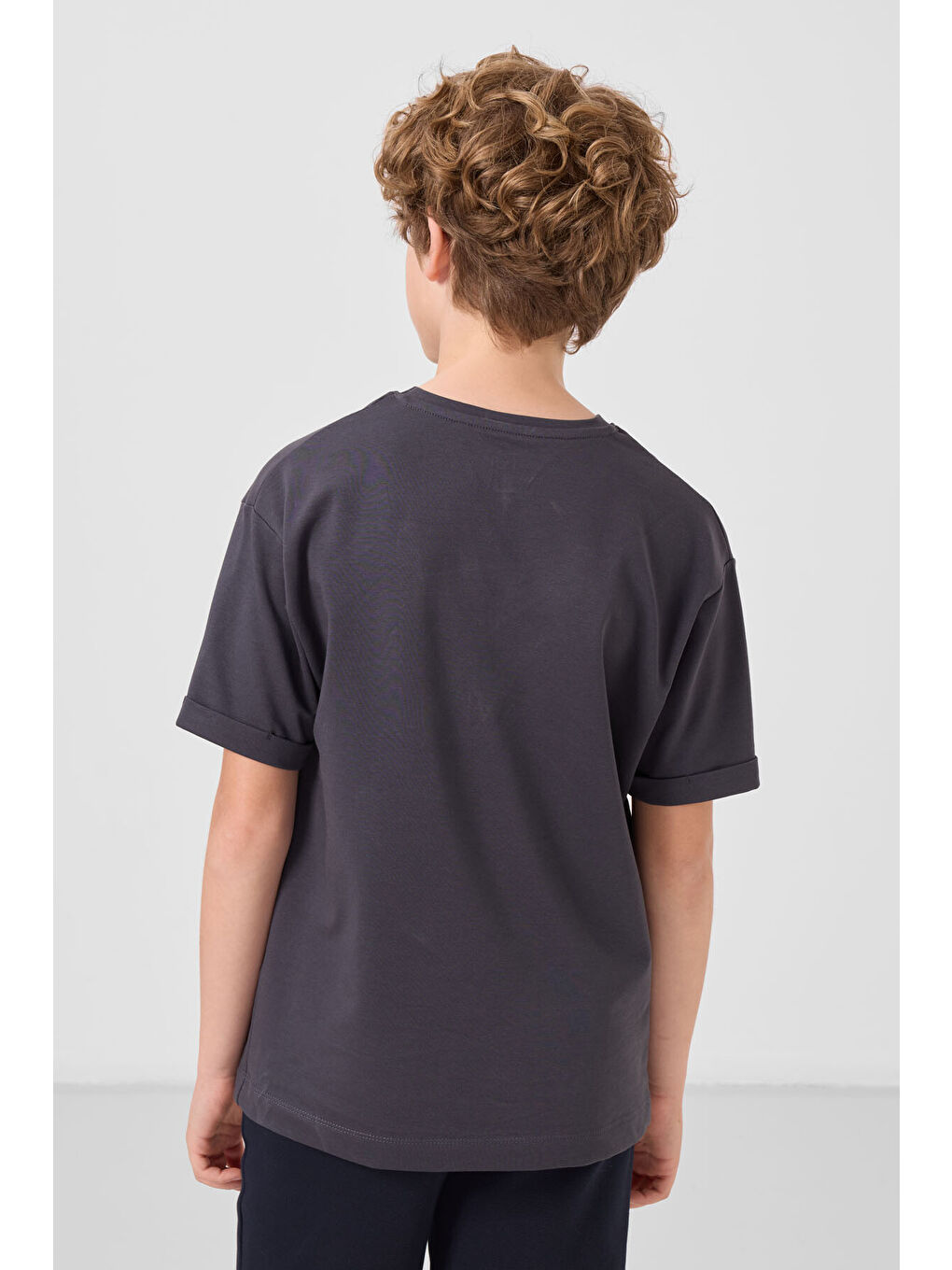 Antrasit Pamuklu Yumuşak Dokulu Oversize Baskılı Erkek Çocuk T-Shirt - 11301-4