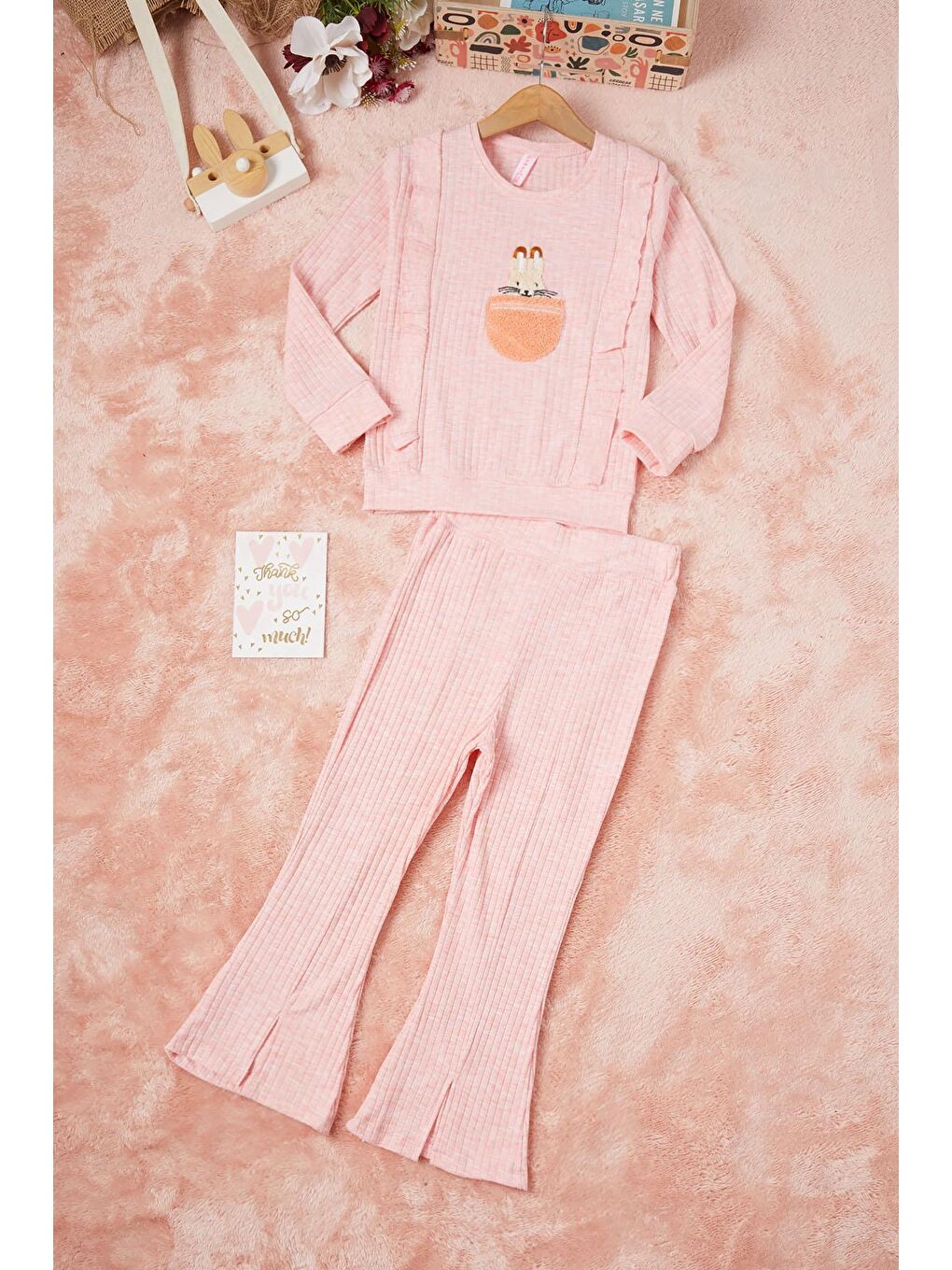 Pembe Tavşan Nakışlı Yırtmaçlı Önü Fırfırlı Kız Takım 16607