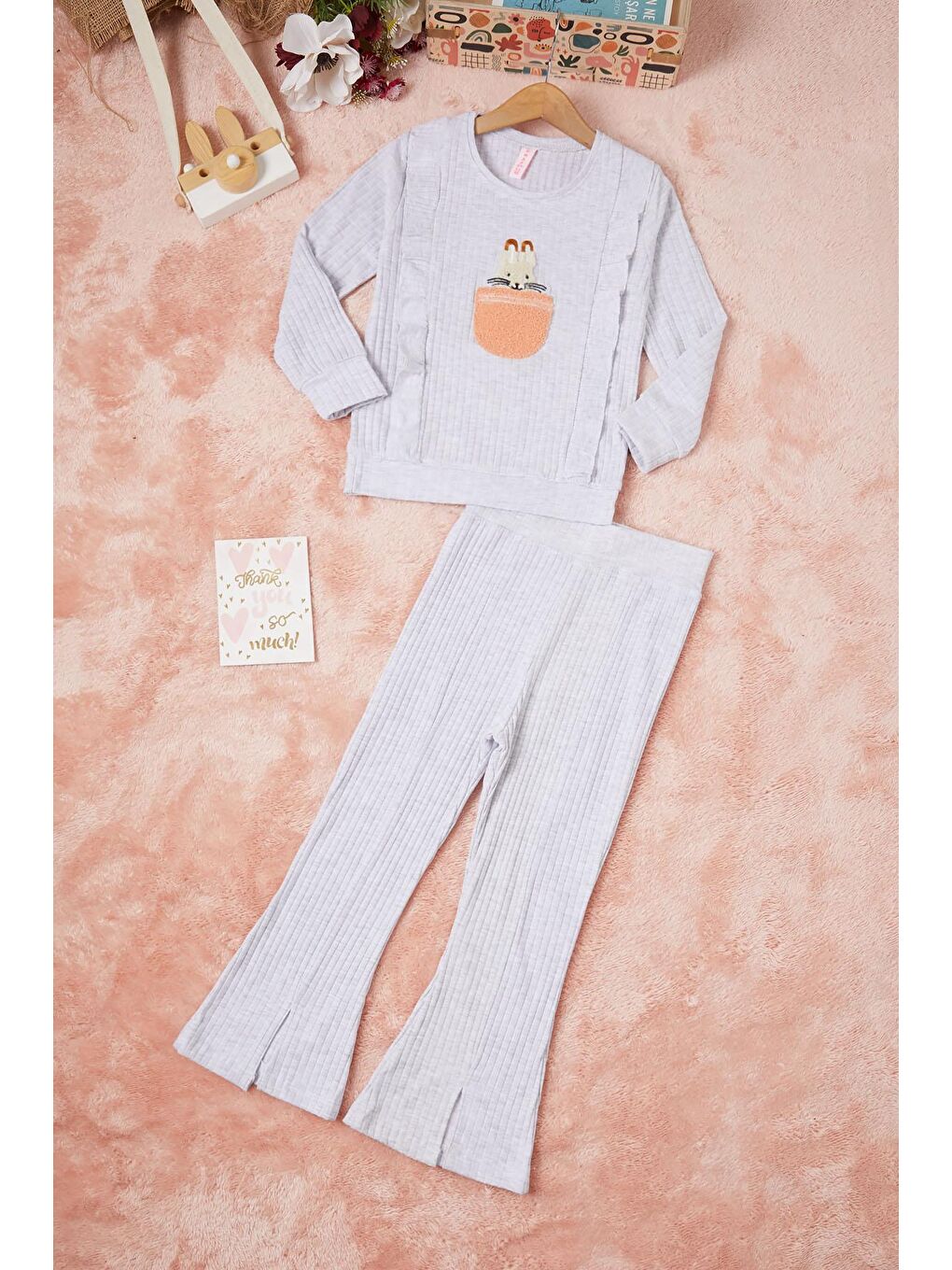 Gri Tavşan Nakışlı Yırtmaçlı Önü Fırfırlı Kız Takım 16608-1