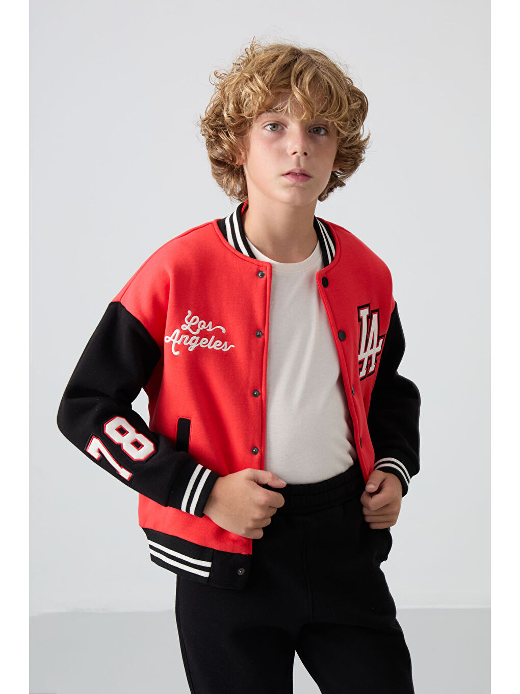 Kırmızı Fiesta Pamuklu Kalın İçi Tüylü Yumuşak Dokulu Standart Fit Nakışlı Erkek Çocuk Kolej Ceket - 11258-3