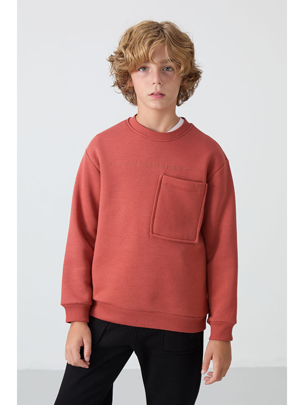 Kahverengi Kiremit-Siyah Pamuklu Kalın İçi Tüylü Yumuşak Dokulu Standart Fit Baskılı Erkek Çocuk Eşofman Takım-1