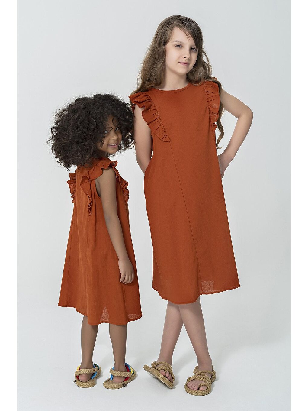 Kahverengi Organik Omuz Volanlı Kiremit Elbise-2