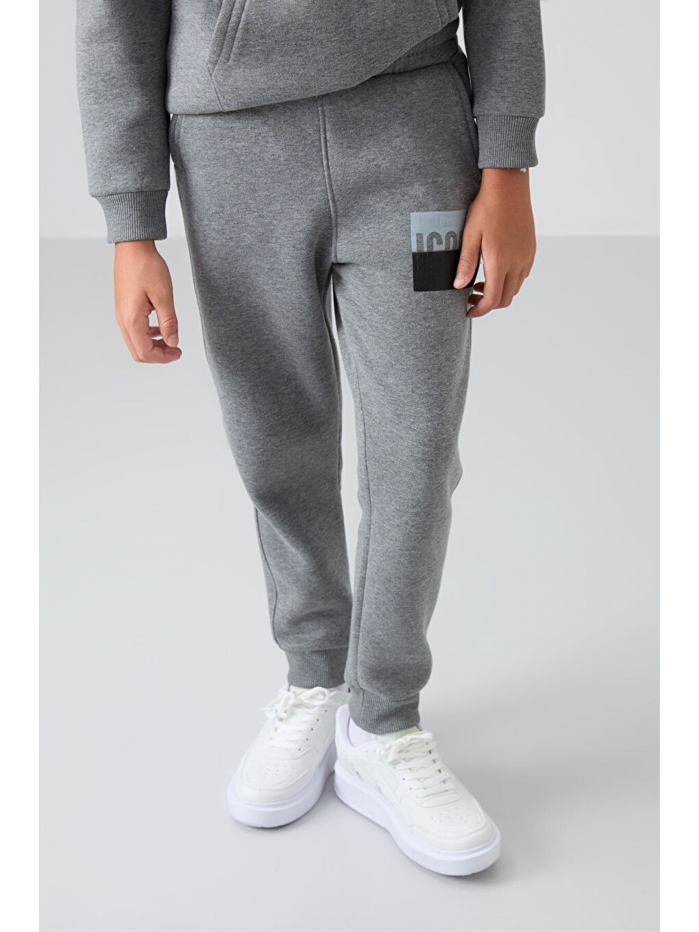 Gri Melanj Pamuklu Kalın İçi Tüylü Yumuşak Dokulu Standart Fit Baskılı Erkek Çocuk Eşofman Takım --1