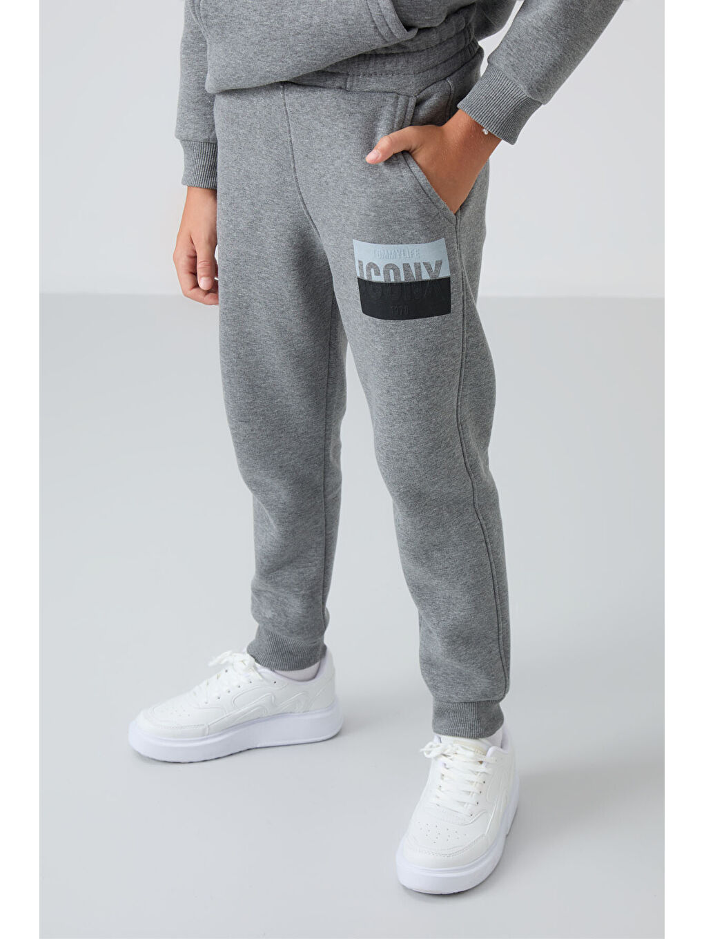 Gri Melanj Pamuklu Kalın İçi Tüylü Yumuşak Dokulu Standart Fit Baskılı Erkek Çocuk Eşofman Takım --4