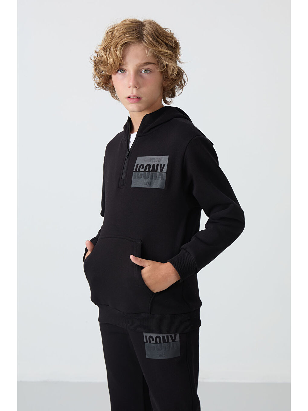 Siyah Pamuklu Kalın İçi Tüylü Yumuşak Dokulu Standart Fit Baskılı Erkek Çocuk Eşofman Takım - 11246-1