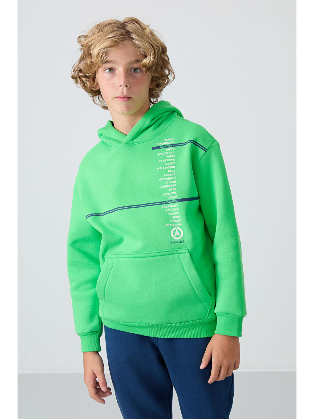 Neon Yeşil Pamuklu Kalın İçi Tüylü Yumuşak Dokulu Standart Fit Baskılı Erkek Çocuk Sweatshirt - 112