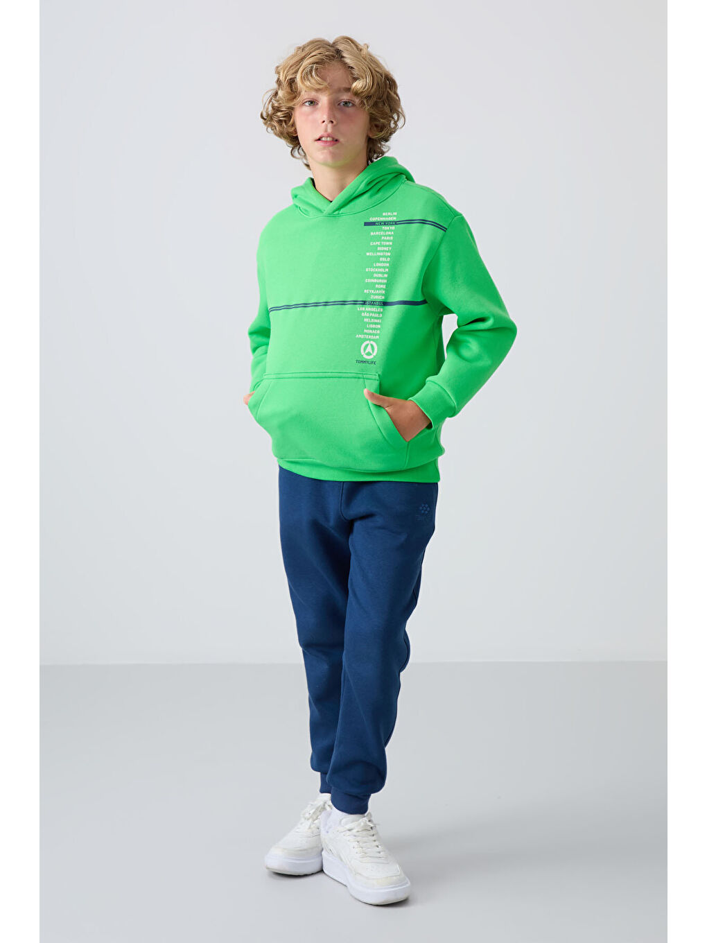 Neon Yeşil Pamuklu Kalın İçi Tüylü Yumuşak Dokulu Standart Fit Baskılı Erkek Çocuk Sweatshirt - 112-1