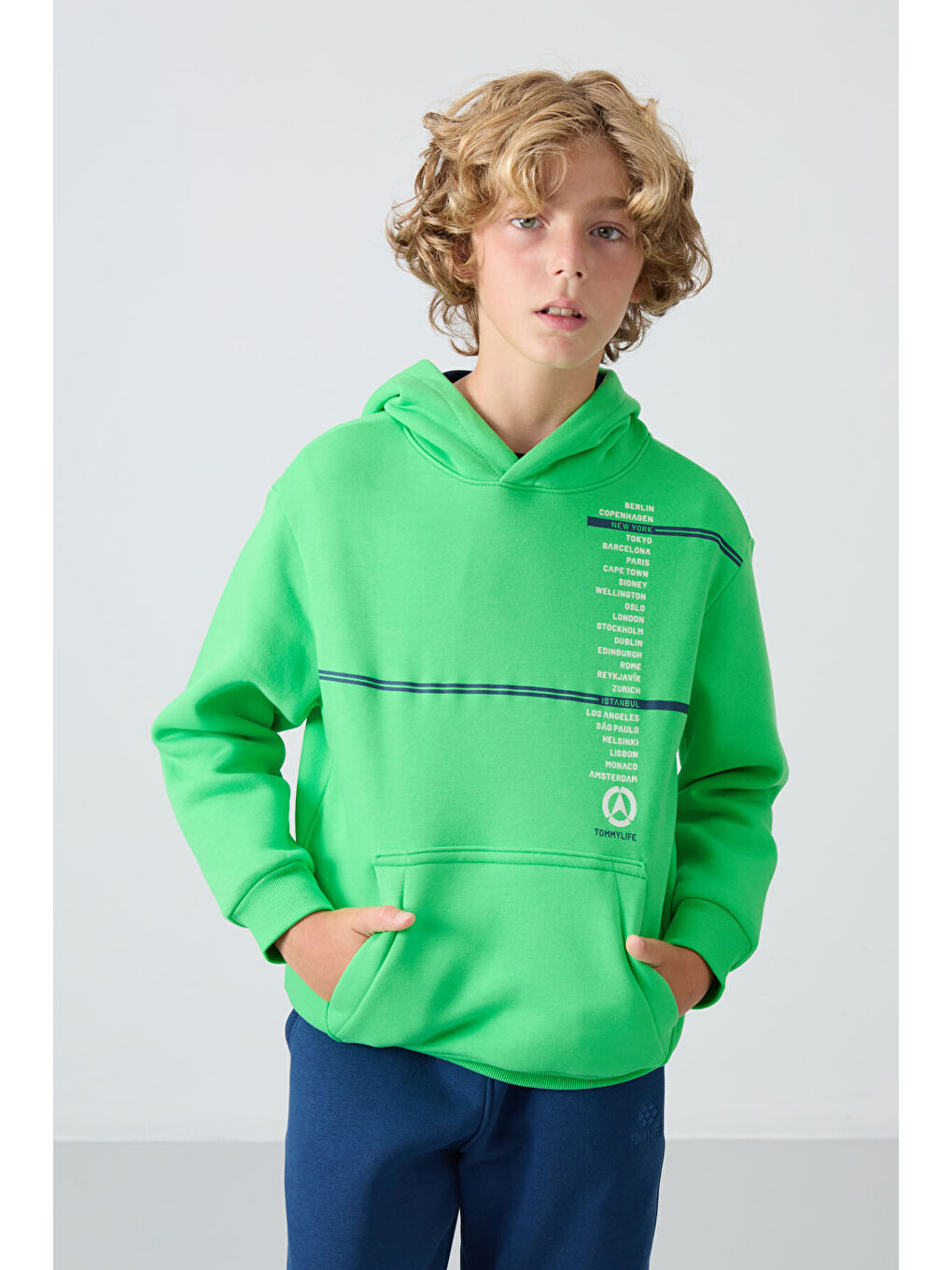 Neon Yeşil Pamuklu Kalın İçi Tüylü Yumuşak Dokulu Standart Fit Baskılı Erkek Çocuk Sweatshirt - 112-3