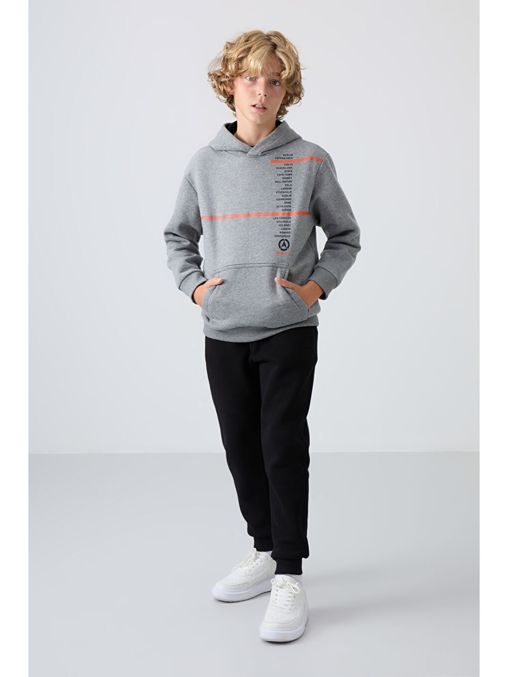 Gri Melanj Pamuklu Kalın İçi Tüylü Yumuşak Dokulu Standart Fit Baskılı Erkek Çocuk Sweatshirt - 112-3