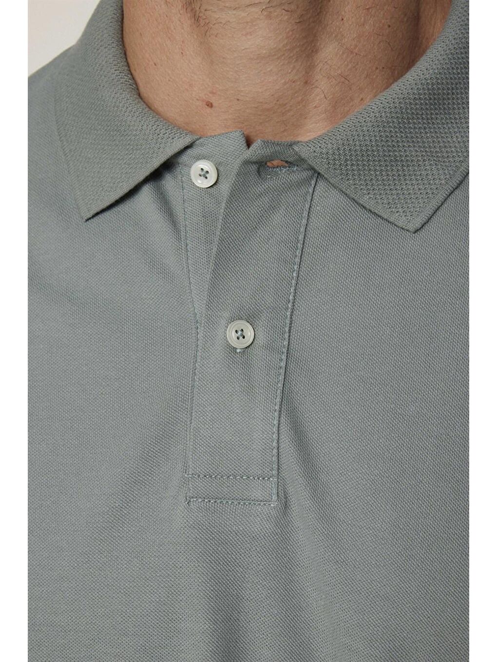 Haki Erkek Jakarlı Yaka Klasik Fit Düz Pamuklu Pike Tişört-4