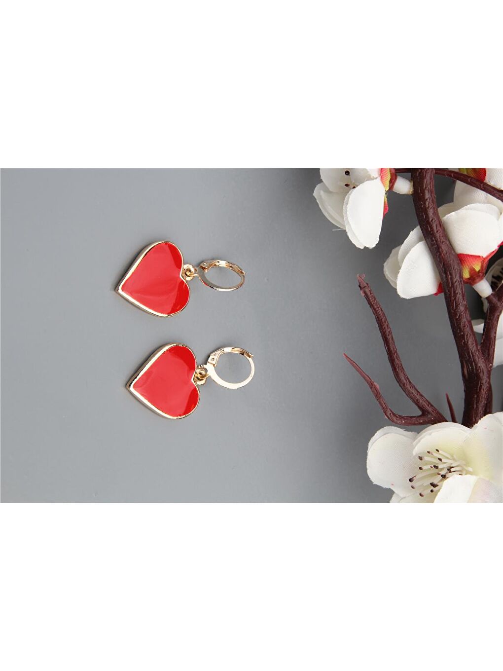 Karışık Kırmızı Kalp Halka Küpe