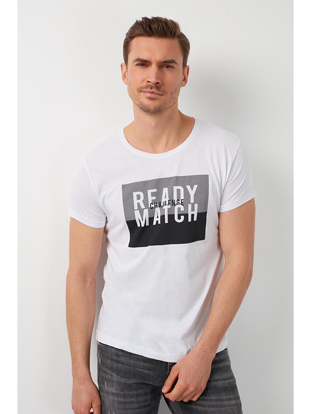 Beyaz Baskılı Bisiklet Yaka %100 Pamuk Tişört 541READY-1