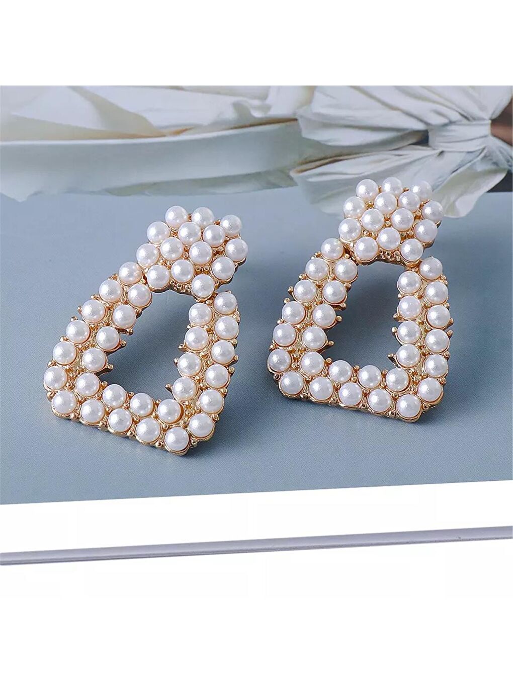 Karışık İncili Dörtgen Küpe