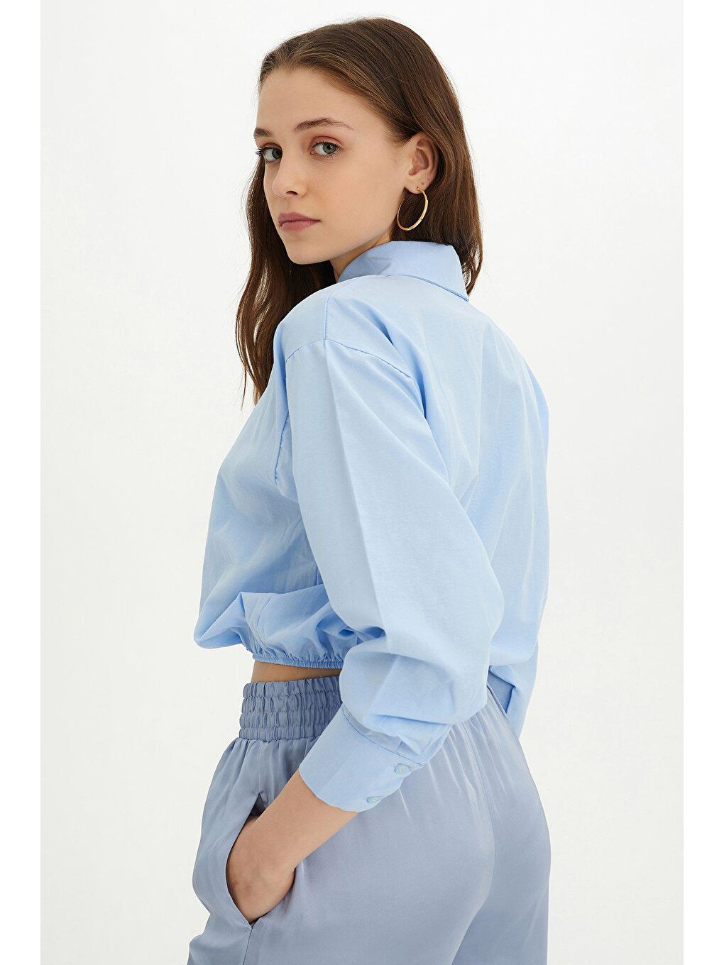 Açık Mavi Bağcık Detaylı Lastikli Kısa Gömlek-3