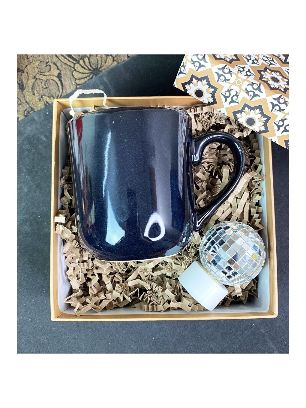 Karışık Özel Kutulu Siyah bulut Kupa Ve Hasır Lamba Mini Hediye Seti-2