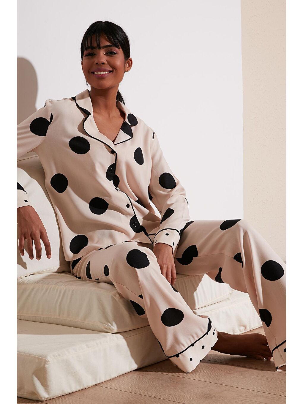 Bej Rahat Kesim Bol Paça Gömlek Yaka Pijama Takımı 6110498