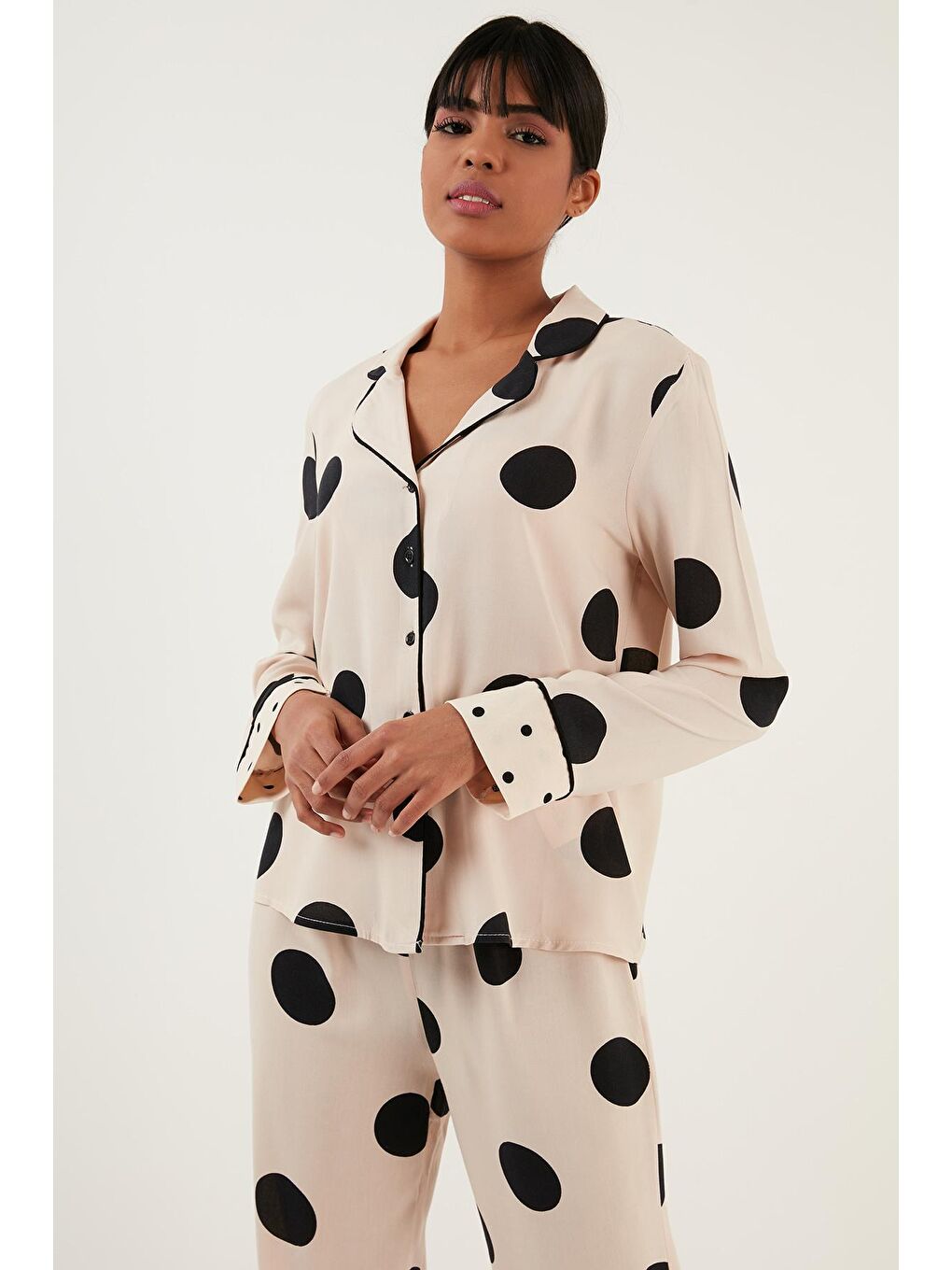 Bej Rahat Kesim Bol Paça Gömlek Yaka Pijama Takımı 6110498-2