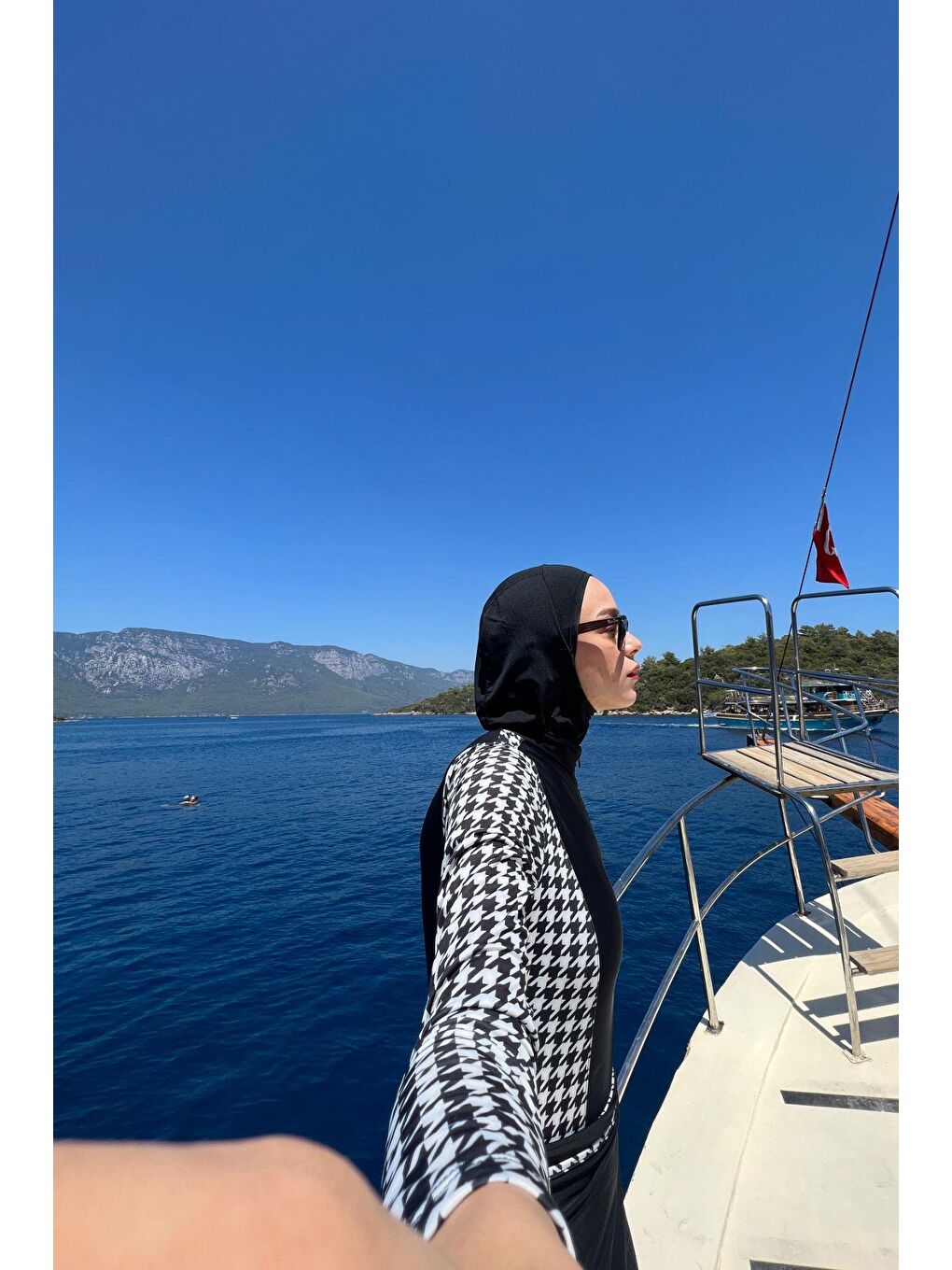 Etekli Taytlı Tam Kapalı Tesettür Mayo C13059 Siyah-7