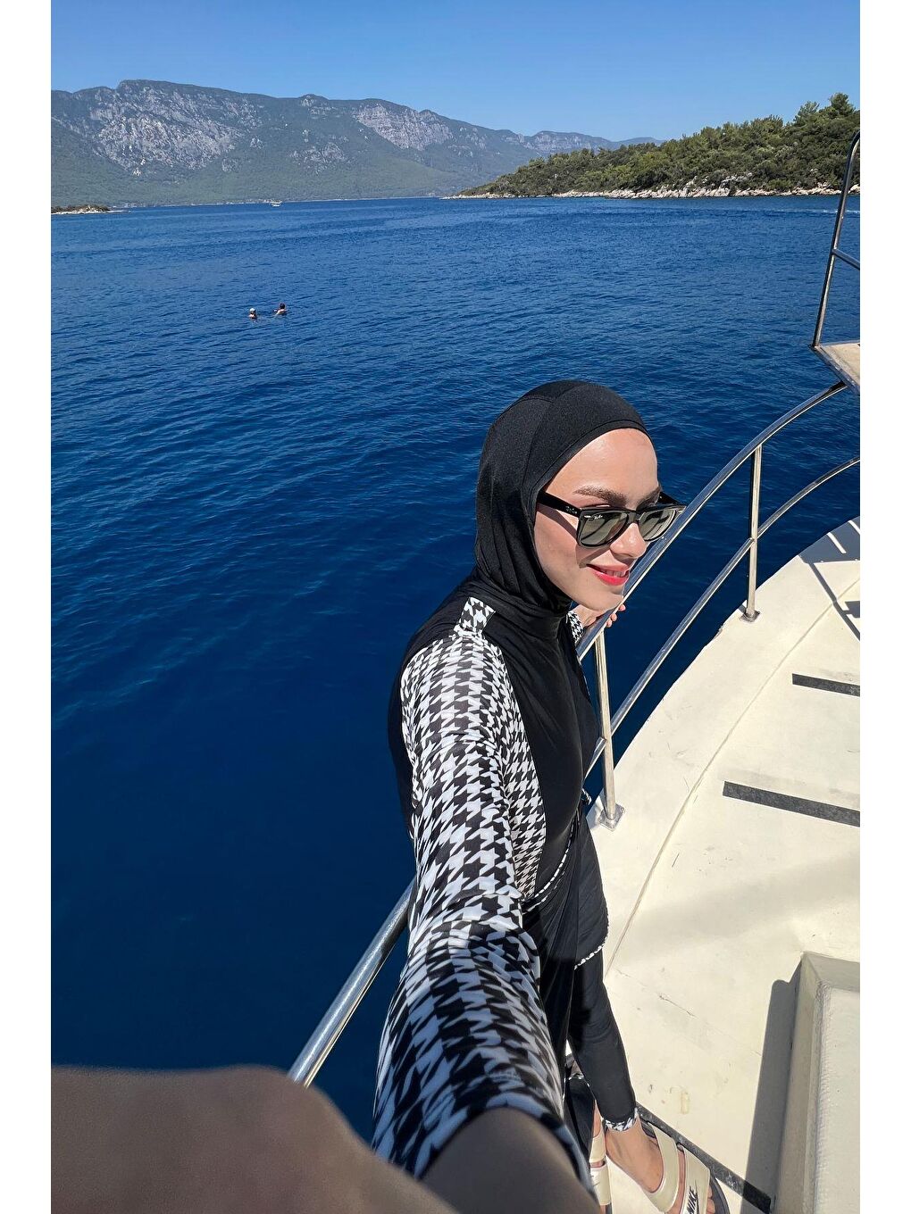 Etekli Taytlı Tam Kapalı Tesettür Mayo C13059 Siyah-8