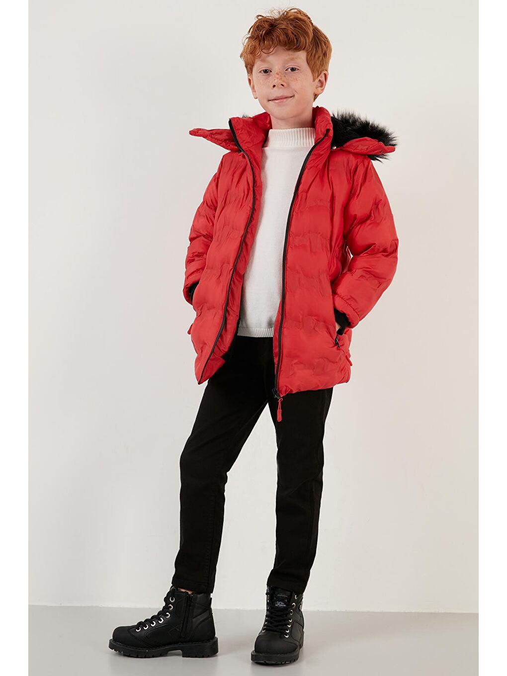 Kırmızı Yakası Suni Kürklü Çıkarılabilir Kapüşonlu Peluş Astarlı Mont 5760055-3