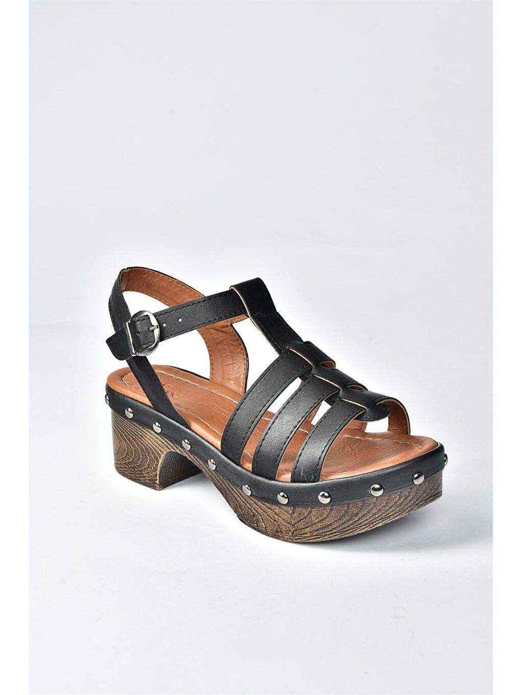 Siyah Kalın Tabanlı Kadın Sandalet M996303009-2